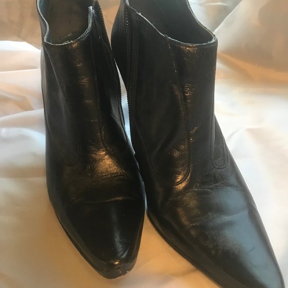 BCBG MaxAsria women's heels ankle boots - Picture 1 of 7